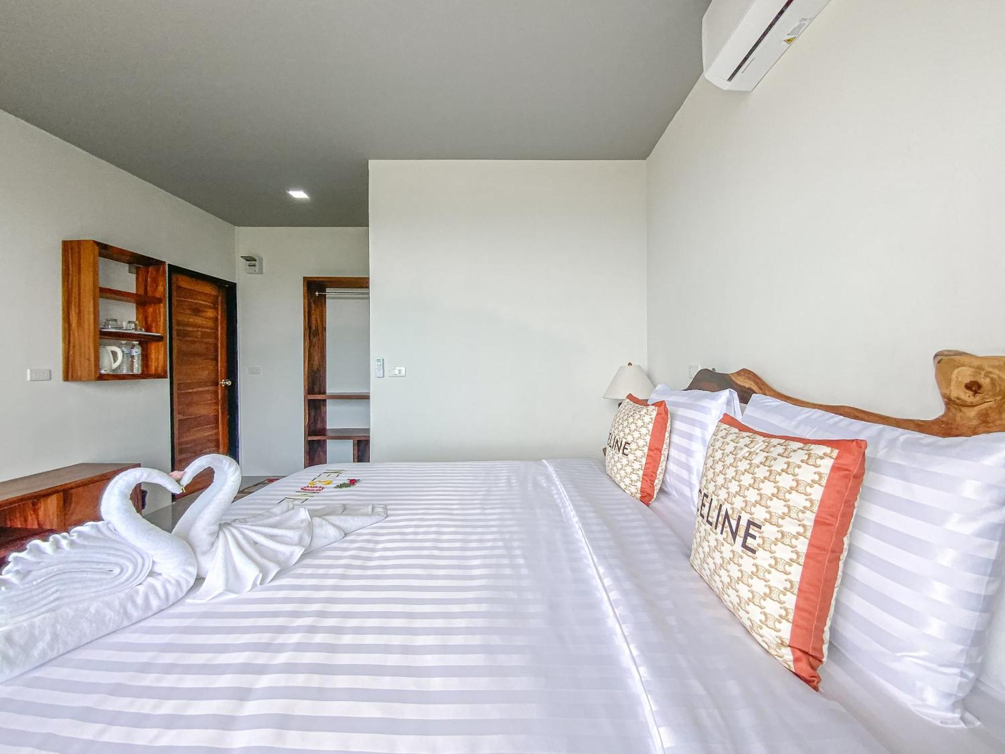 Hotel Samet Nangshe Goodview Takua Thung Esterno foto