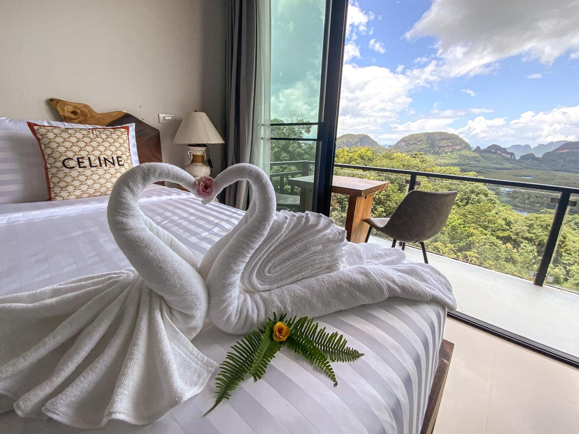 Hotel Samet Nangshe Goodview Takua Thung Esterno foto